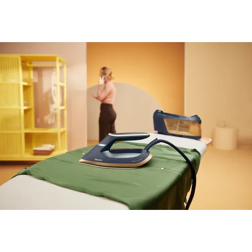PerfectCare 6000 Series Steam Generator Iron